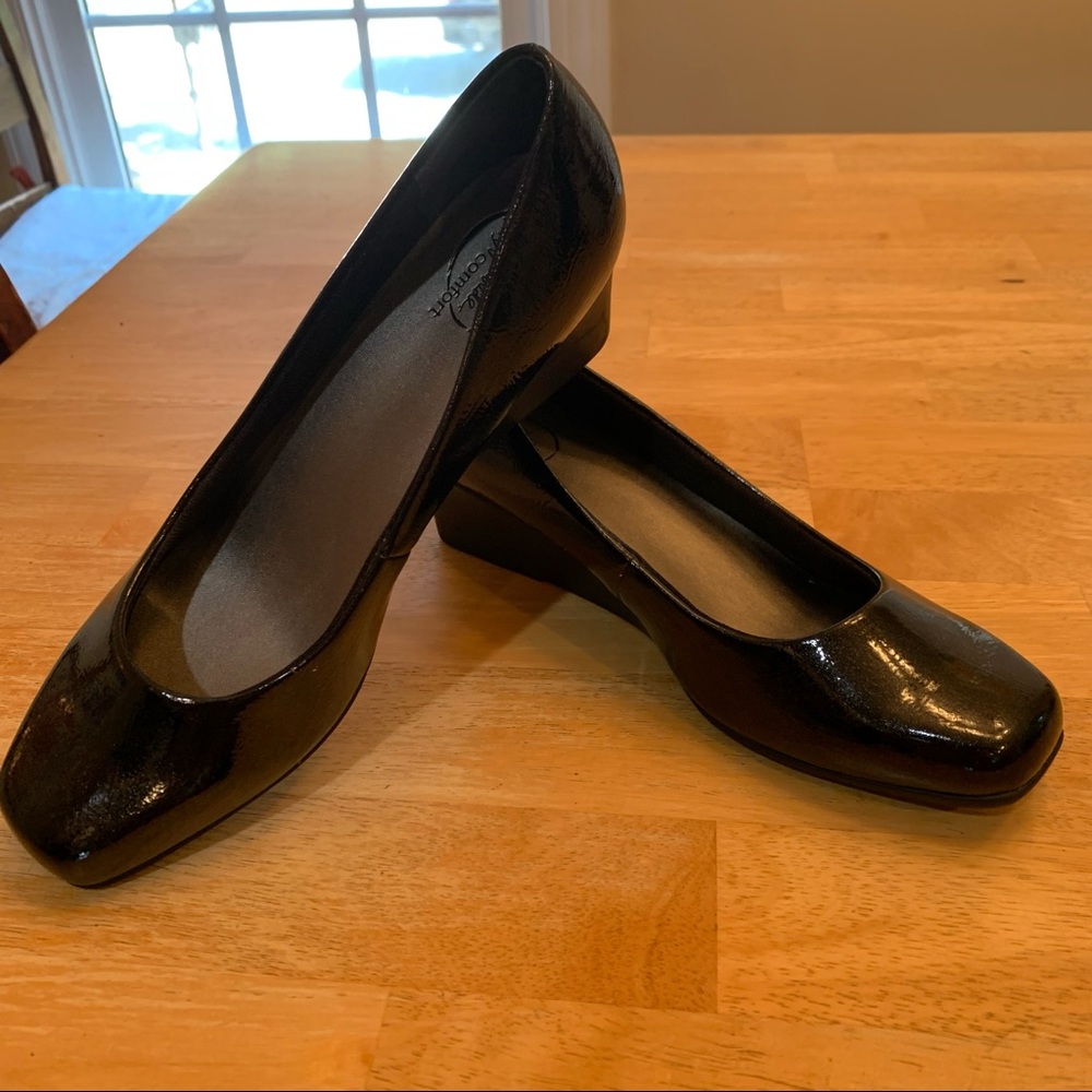Life Stride Garam Patent Square-toe Wedges
